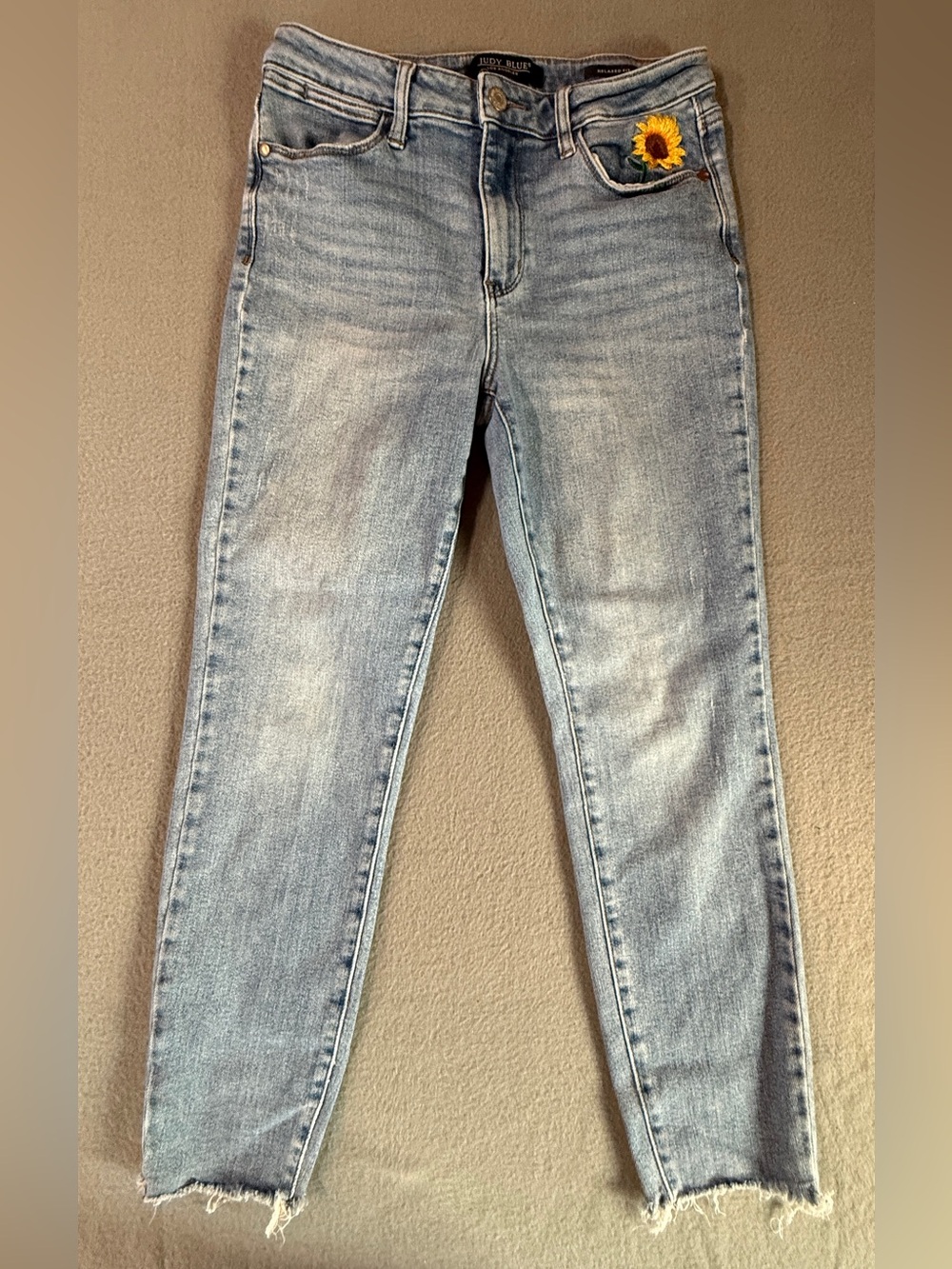 Judy Blue Light Wash Skinny Jeans with Sunflower Accent